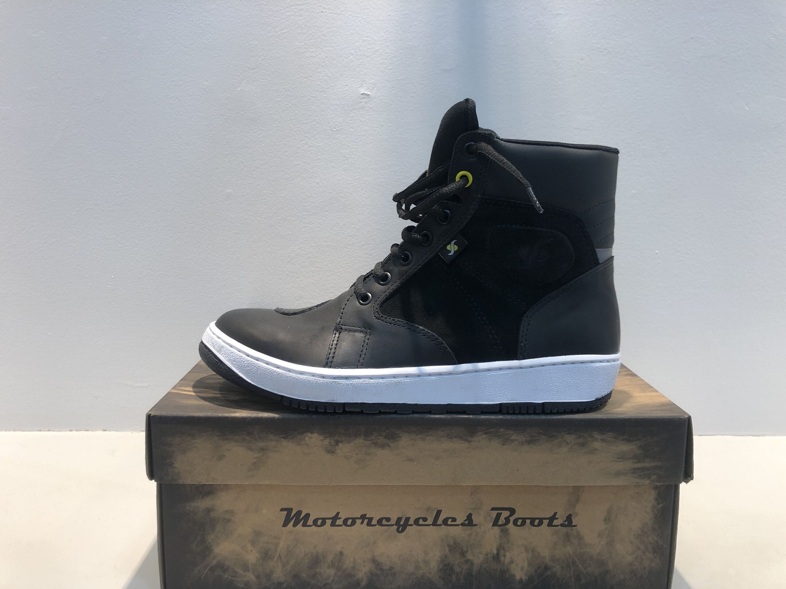 Botas Solco Misano Cuero Con Proteccion Moto Botitas Urbanas